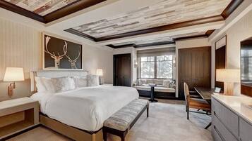 2 bedrooms, in-room safe, desk, iron/ironing board