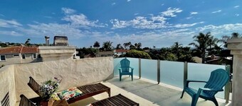 Beautiful La Jolla Village Home, Sleeps 9