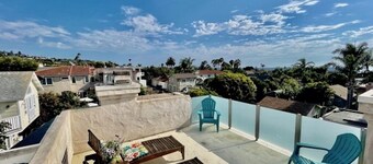 Beautiful La Jolla Village Home, Sleeps 9