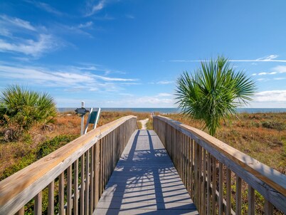 Hilton Head Island Beach & Tennis Resort by Hilton Head Retreats