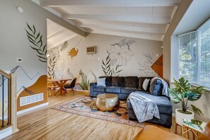 TV, offices - Close to Denver & Golden - Perfect for Groups! (Arvada)