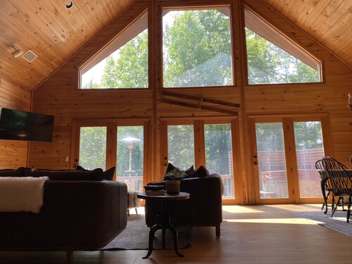 Mountain House near Mount Snow & Stratton w/ 2 Fireplaces, Hot Tub & Sauna