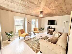 Smart TV, books, offices, computer monitors