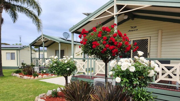 Deluxe Villa | Exterior - Paynesville Holiday Park (Paynesville)