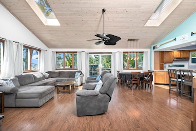 Indian Lake Waterfront Home & Boathouse - Boat Rental Available - Sleeps 16