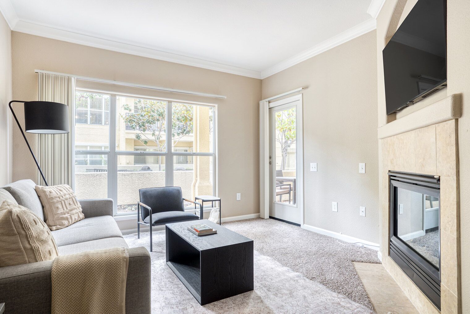 Deluxe Santa Clara 1BR w/ Gym, Pool & W/D, walk to Safeway, by Blueground