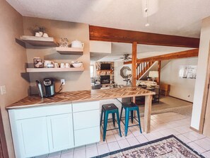 المنشأة من الداخل