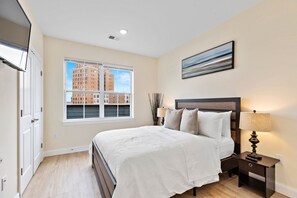 2 bedrooms, iron/ironing board, travel crib, free WiFi