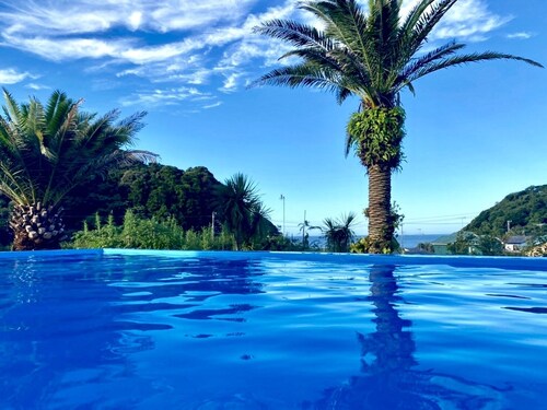 HOKULANI by the sea [Pool, Jacuzzi, BBQ available].