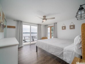 6 chambres, fer et planche à repasser, lit parapluie, Wi-Fi gratuit