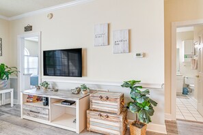 Interior - Pools & Golf, 2 Mi to Beach: Myrtle Beach Condo! (Myrtle Beach)