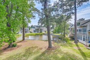 Property grounds - Pools & Golf, 2 Mi to Beach: Myrtle Beach Condo! (Myrtle Beach)