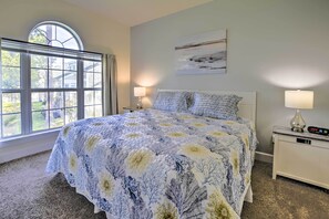 2 bedrooms, iron/ironing board, Internet, bed sheets