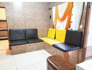 Interior - House with pool near waterfall (Mongaguá)