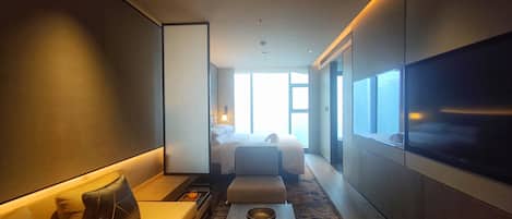 Minibar, caja de seguridad en la habitación y cortinas blackout