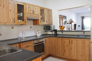 Fridge, microwave, oven, stovetop - Holiday home 'Memorable Holidays With Your Family' (Meloneras)