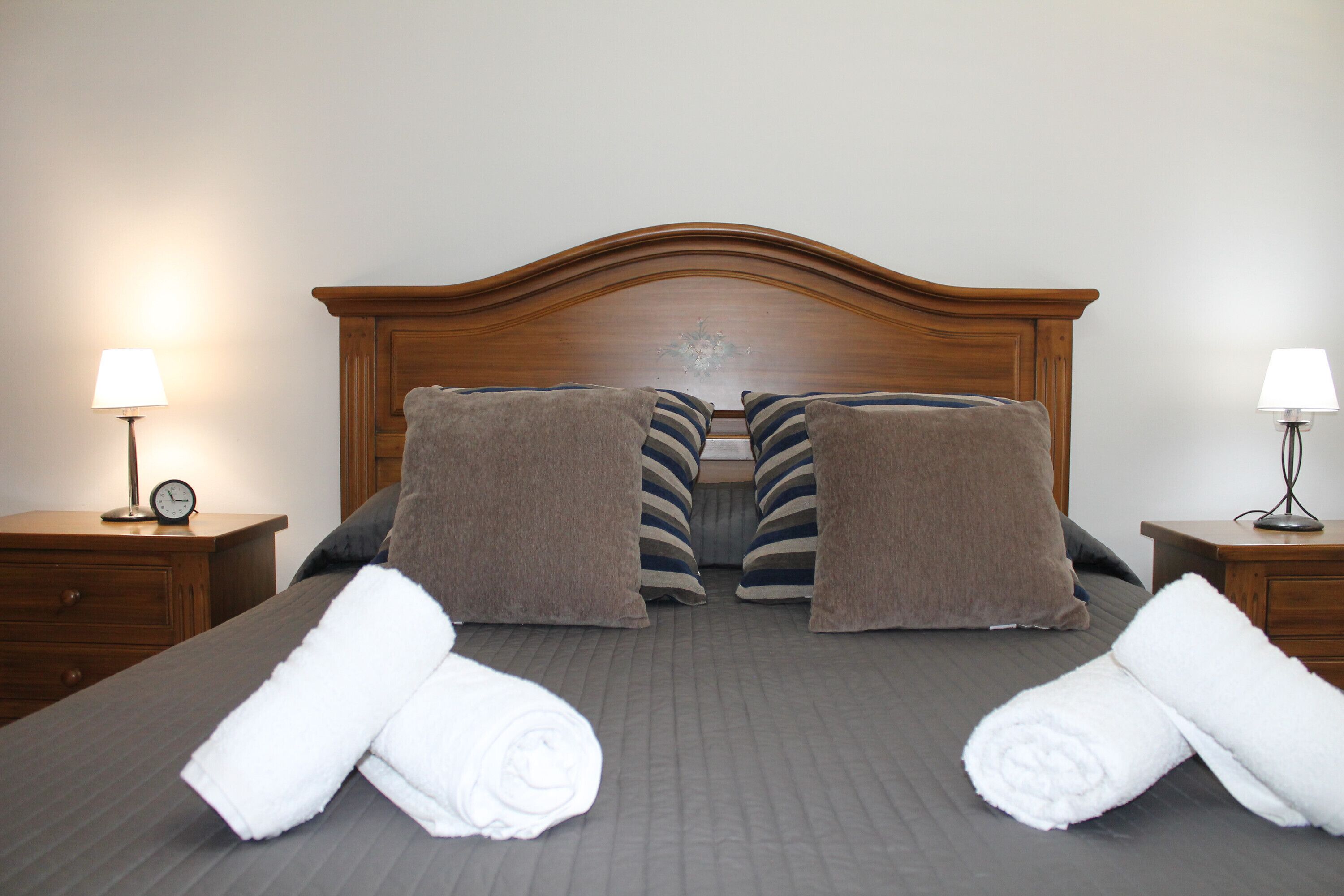 2 dormitorios, tabla de planchar con plancha, wifi gratis y ropa de cama