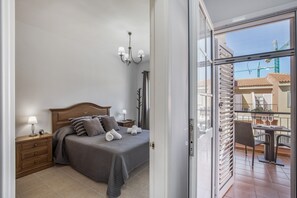 2 chambres, fer et planche à repasser, Wi-Fi gratuit, draps fournis