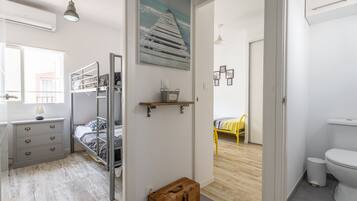 3 bedrooms, iron/ironing board, free WiFi, bed sheets