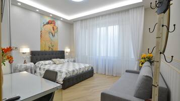 2 bedrooms, desk, iron/ironing board, travel crib
