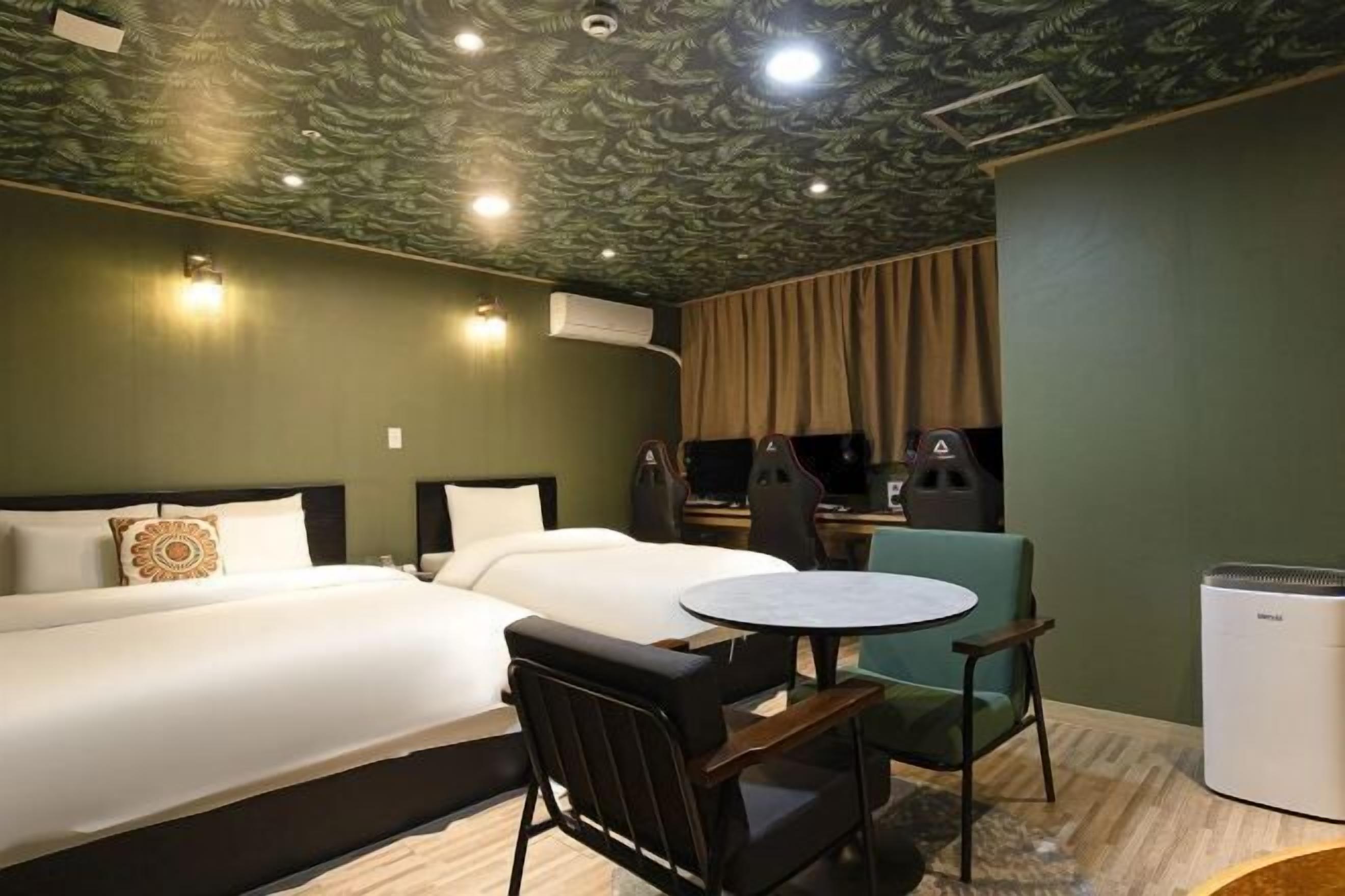 Wifi gratis y ropa de cama