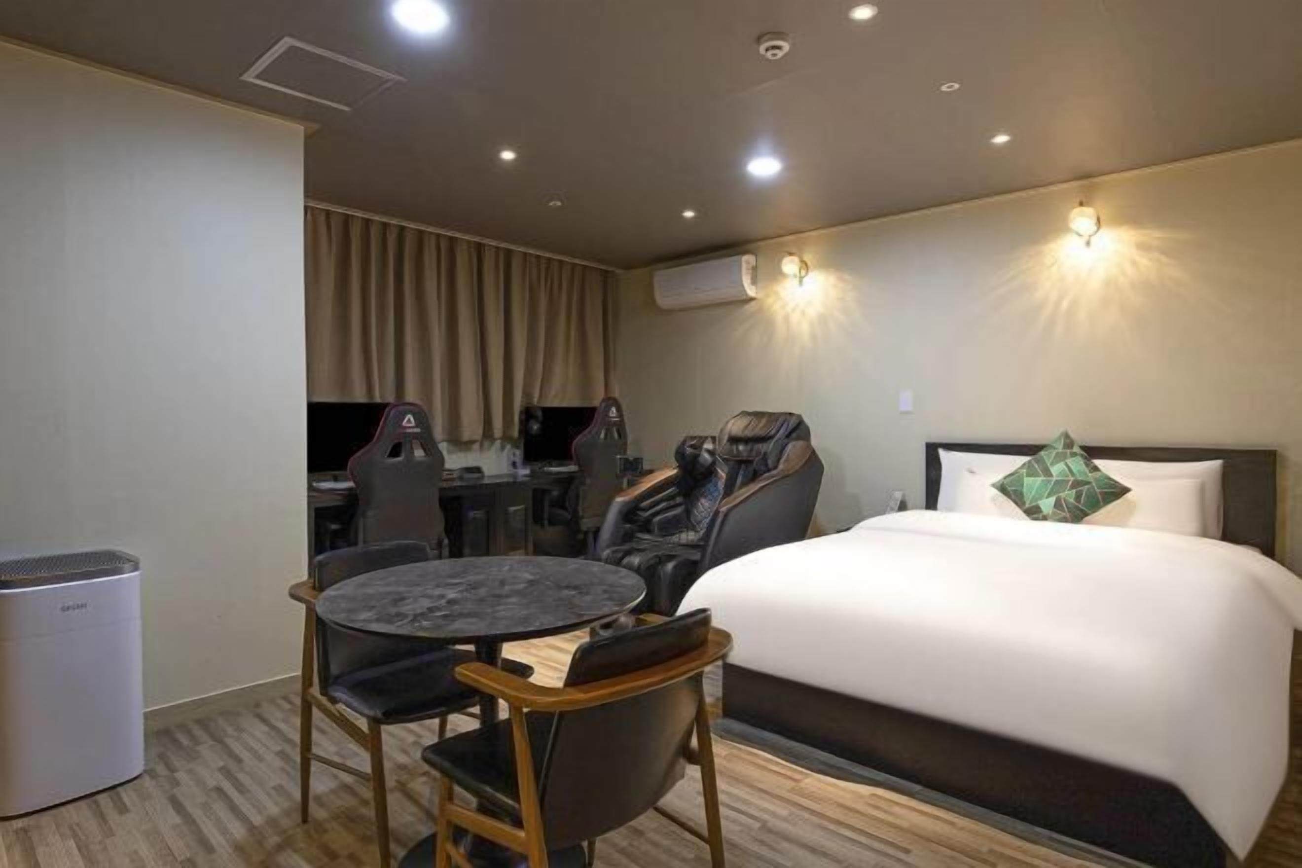 Wifi gratis y ropa de cama