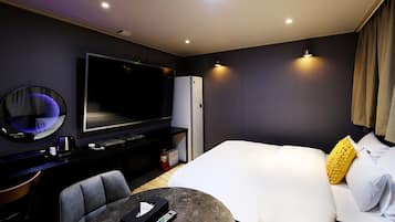 Premium Deluxe Room | Free WiFi, bed sheets