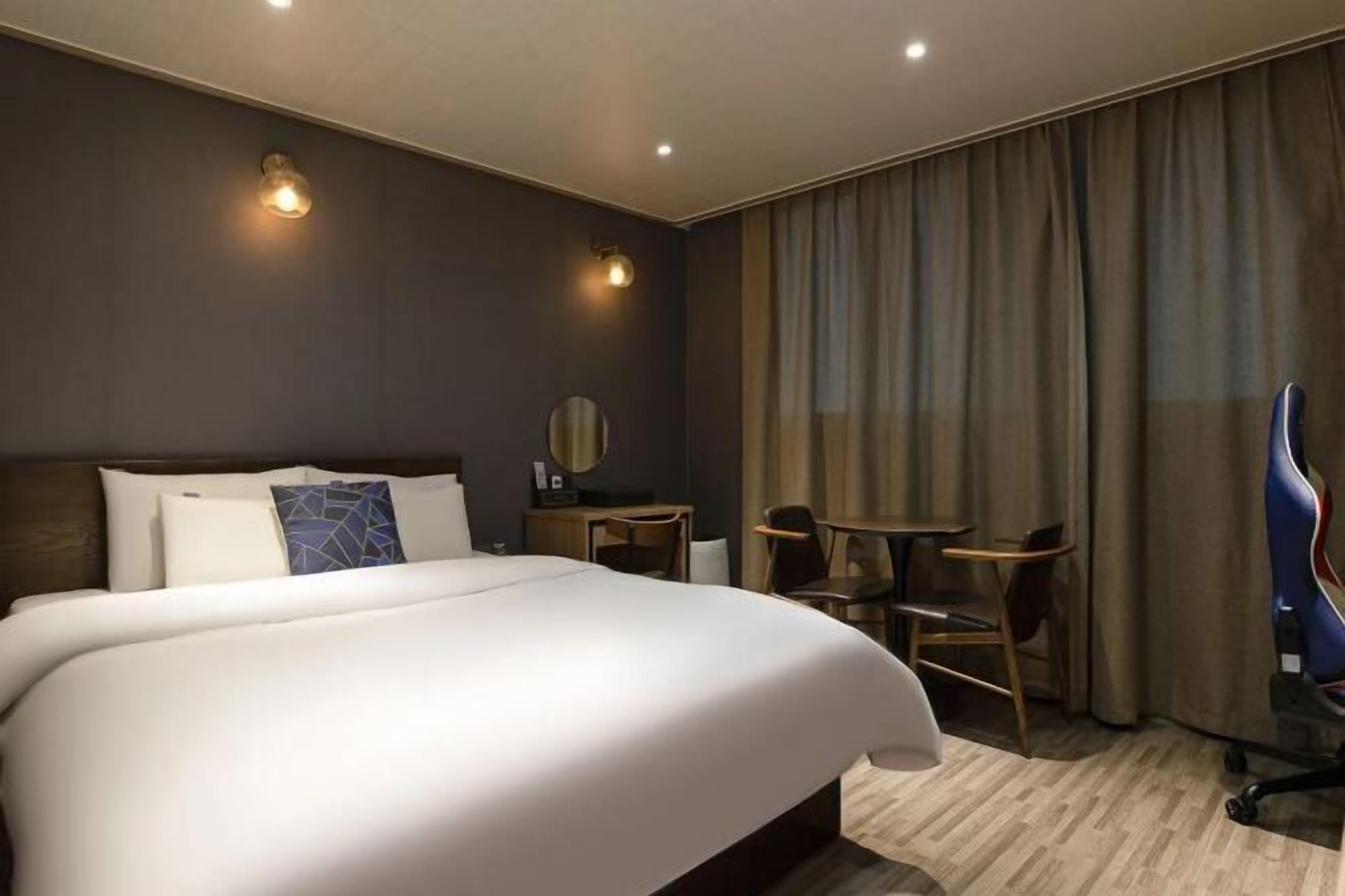 Wifi gratis y ropa de cama