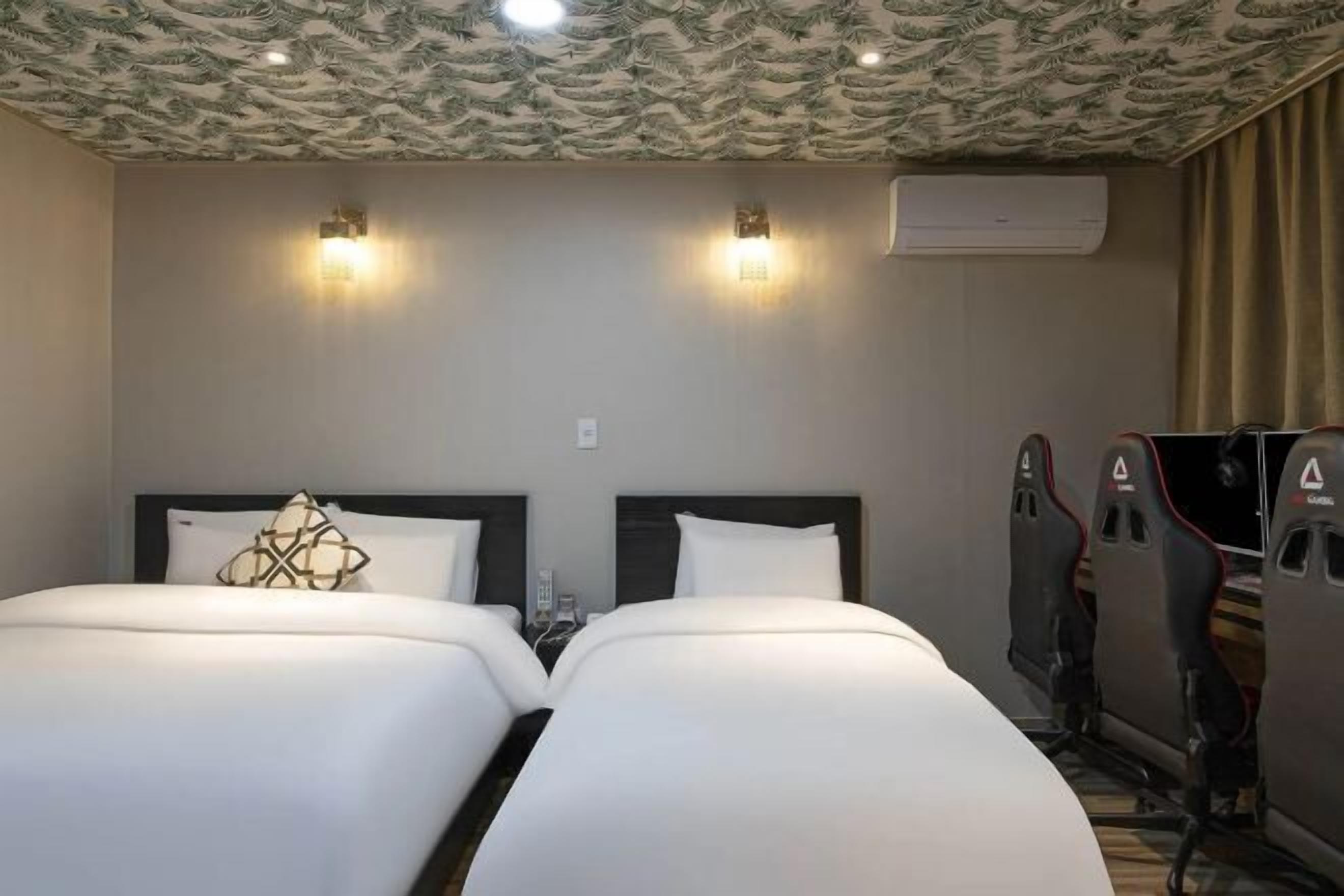 Wifi gratis y ropa de cama