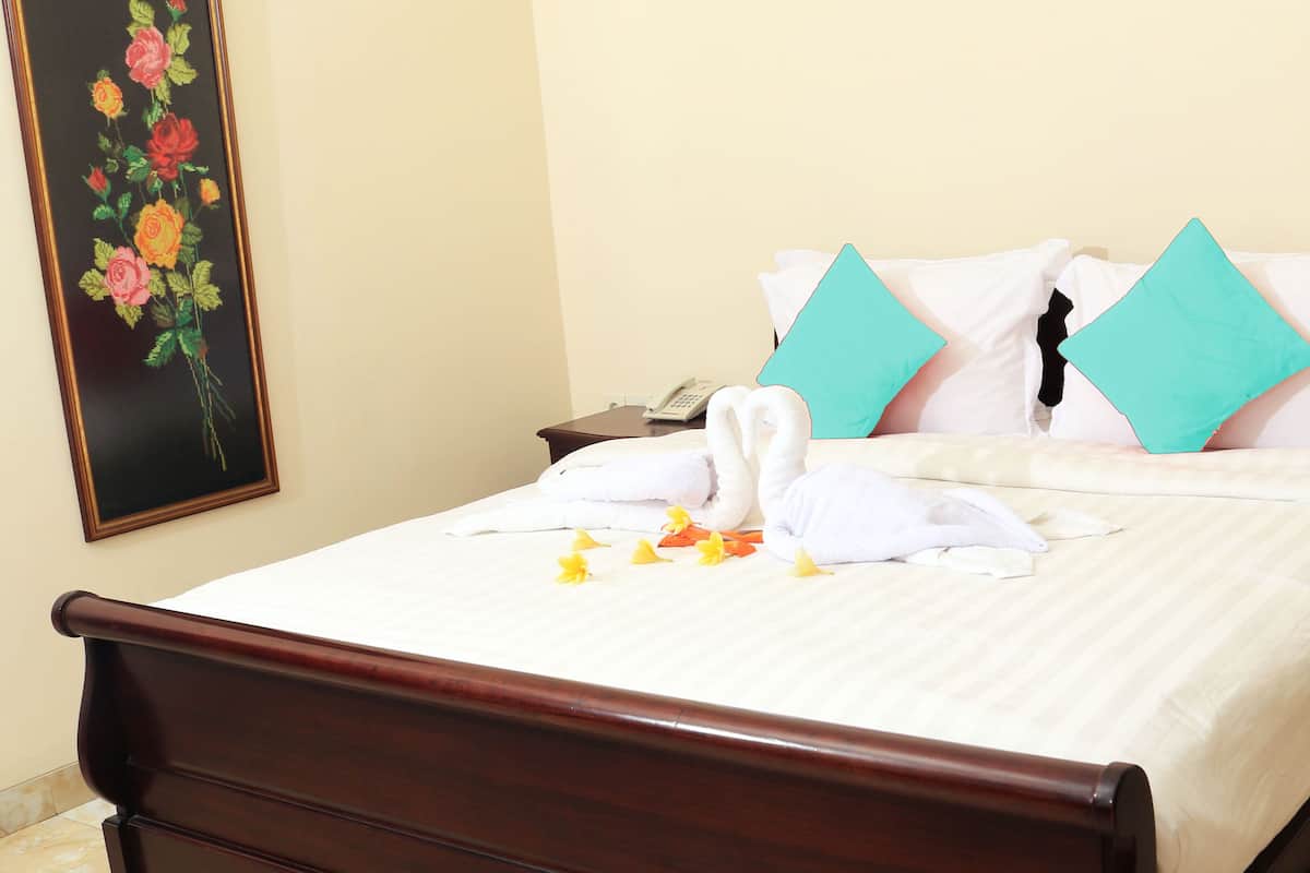 Deluxe Room | Desk, laptop workspace, free WiFi, bed sheets