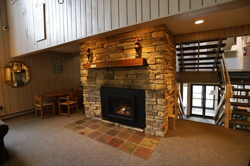 Inns of Waterville Valley one bedroom Condo close to Town Square (205)