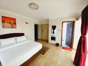 3 bedrooms, WiFi, bed sheets