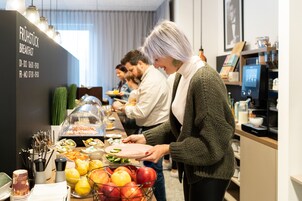 Café da manhã com buffet todos os dias (EUR 16 por pessoa) 