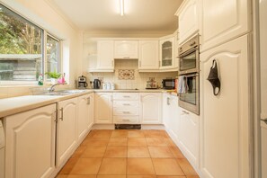 Hus, flere senger | Eget kjøkken | Kjøleskap, mikrobølgeovn, ovn og kokeplater