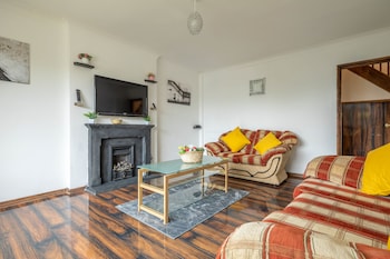 4-bed Detached, Pet Friendly House in Nelson