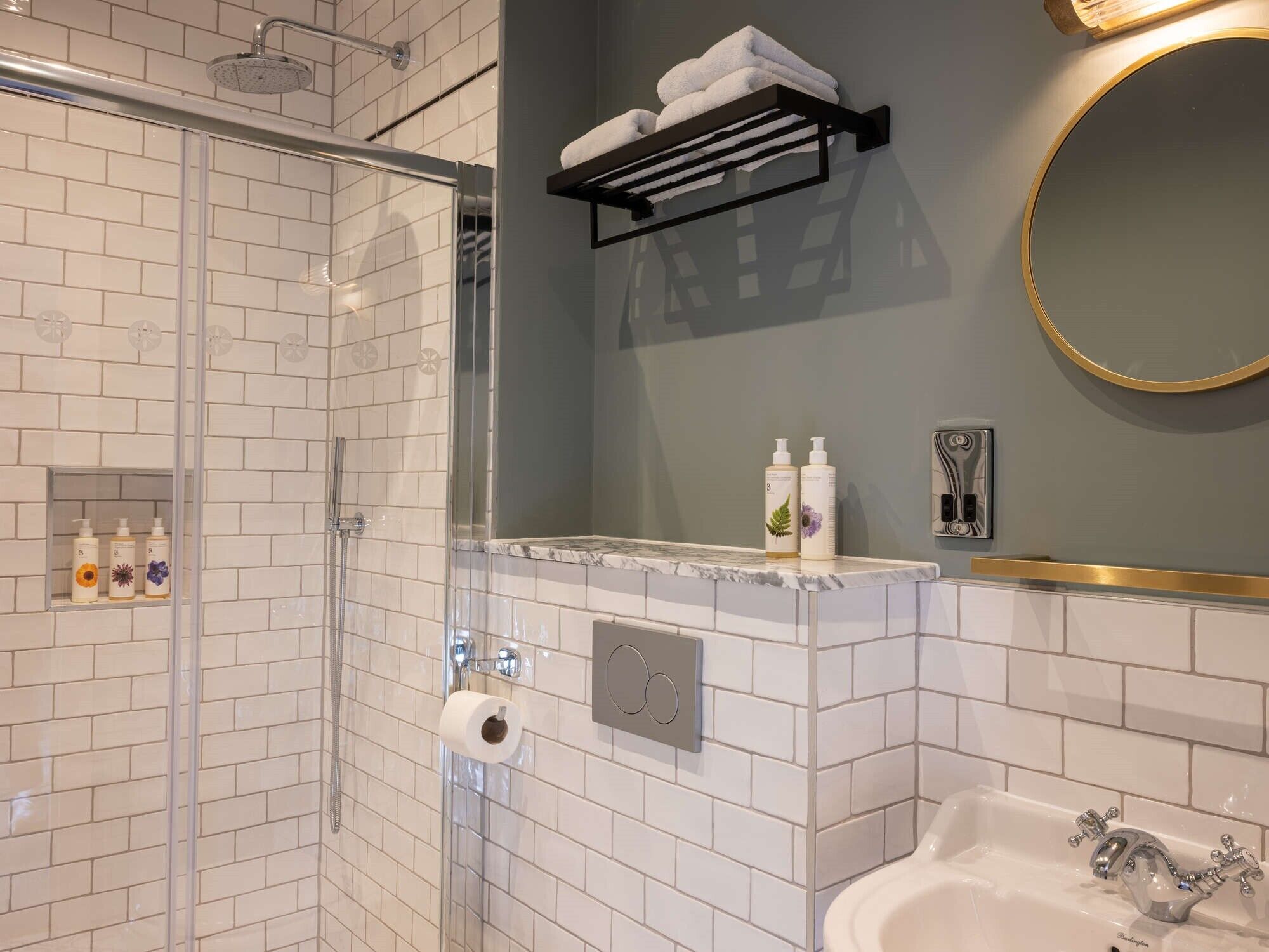 double room | bathroom | shower, towels