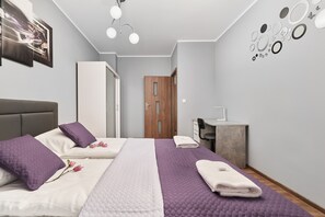 1 habitación, tabla de planchar con plancha, wifi y ropa de cama 