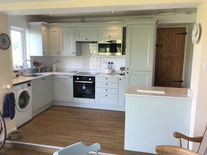 Cottage | Interior - Penllain (Newport)