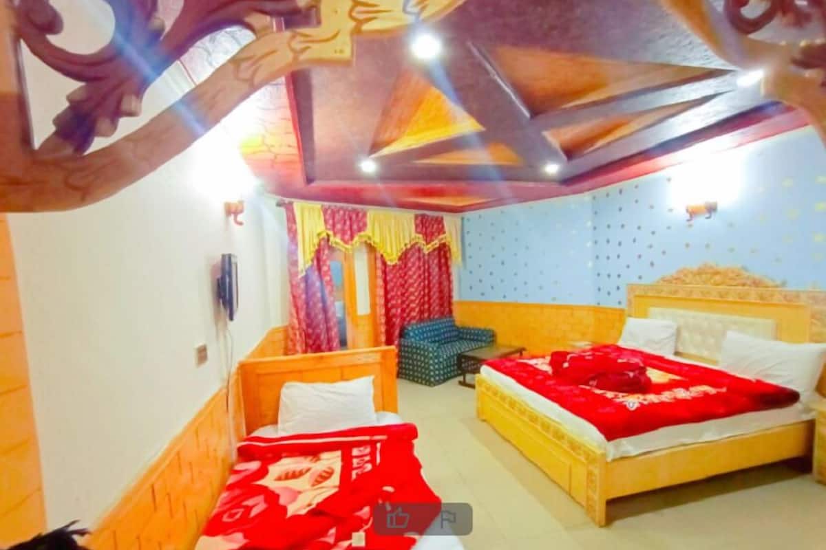 Chambre Familiale | 1 chambre, rideaux occultants, fer et planche Ă repasser, Wi-Fi gratuit
