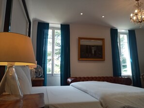 3 bedrooms, WiFi, bed sheets - Heated Pool, 800m City Centre (Nyons)