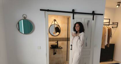 Casa Mixa con Decoración Exclusiva, Estilo Industrial