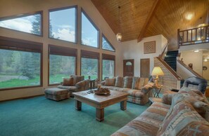 Interior - Vallecito Lake Family Retreat - Large Patio, Yard, Ample Parking, Pool Table (Bayfield)