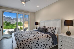 4 室のベッドルーム、アイロン / アイロン台、WiFi (無料)、ベッドシーツ