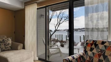 Smart TV y chimenea