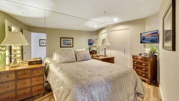 1 bedroom, iron/ironing board, free WiFi, bed sheets
