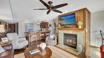 Smart TV, fireplace