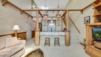 Televisión y chimenea