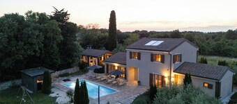 Villa Bonassini with whirlpool, sauna and 4 bedrooms 