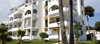 2 Bed Apartment with outstanding sea views close to La Cala beach & town centre.