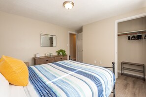 3 bedrooms, iron/ironing board, travel cot, free WiFi